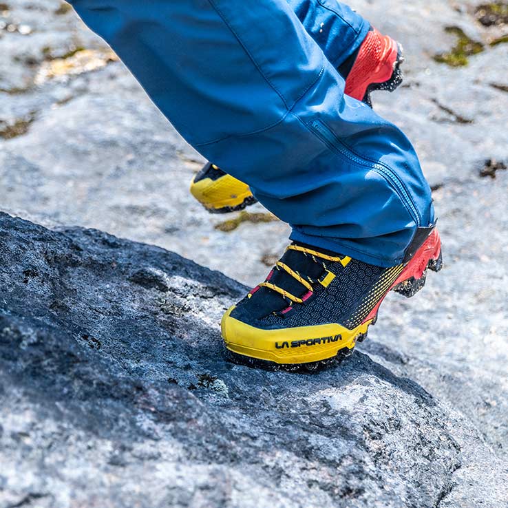 la sportiva スポルティバ エクイリビウム st gtx-