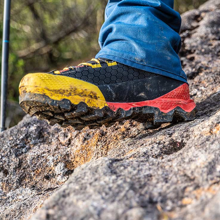 ふるさと割】 ラ スポルティバ La Sportiva AEQUILIBRIUM ST GTX