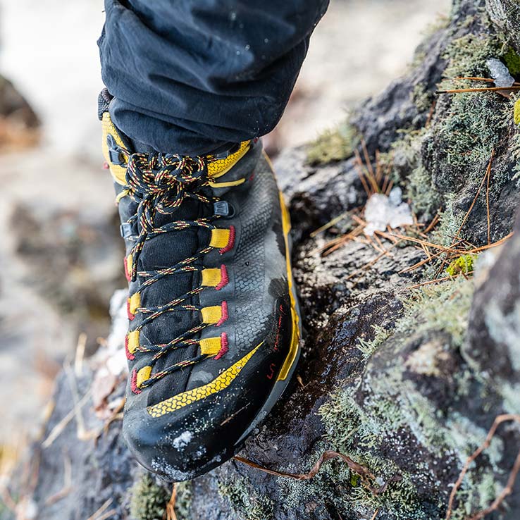 最新購入 スポルティバ トランゴ テック レザー GTX ウーマン 登山靴